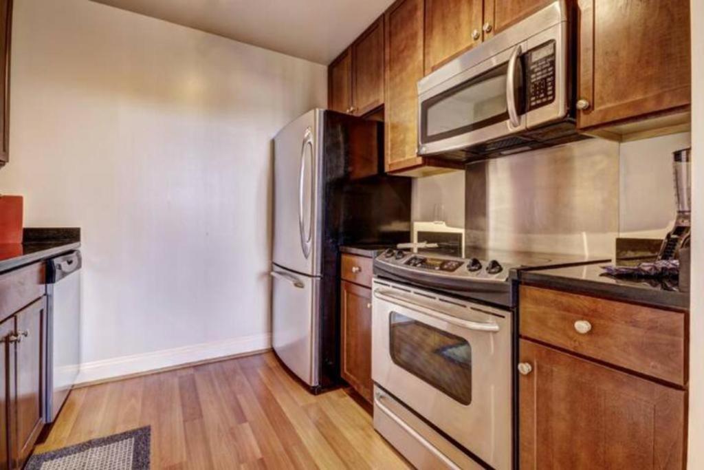 Harbor Apartments Free Indoor Parking Балтимор Экстерьер фото